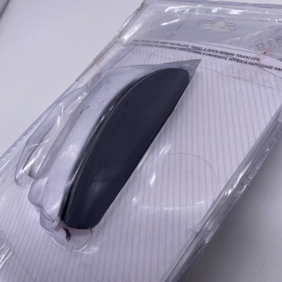 Mini Electric Iron (1pc) White ,120-Volt, 15-Watt, 4” High - Picture 6 of 6